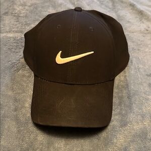 Nike Golf Hat Nike Club Cap Dri-Fit Black Adjustable Sz L/XL